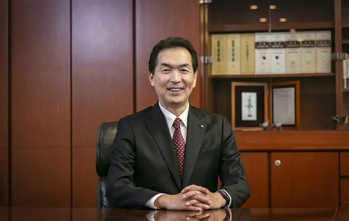 代表取締役社長　渡邉 裕二