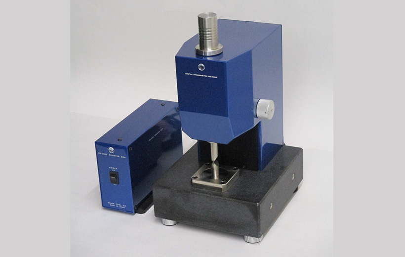 分解能0.01µm（10ナノメートル）接触式外径測定器　DS-2000